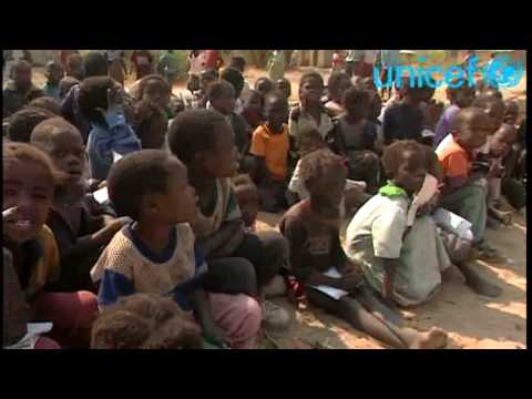 Schulen für Afrika: UNICEF baut Schulen und stellt Schulmaterial zur Verfügung | UNICEF