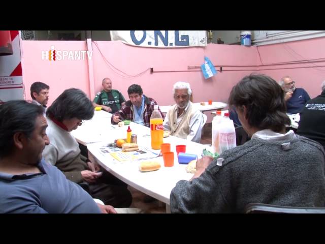 Argentinos sin hogar denuncian discriminación