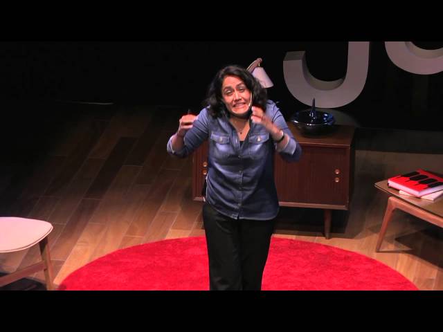 La literatura infantil no es (no debe ser) pueril | Julieta Díaz Barrón | TEDxJuriquilla