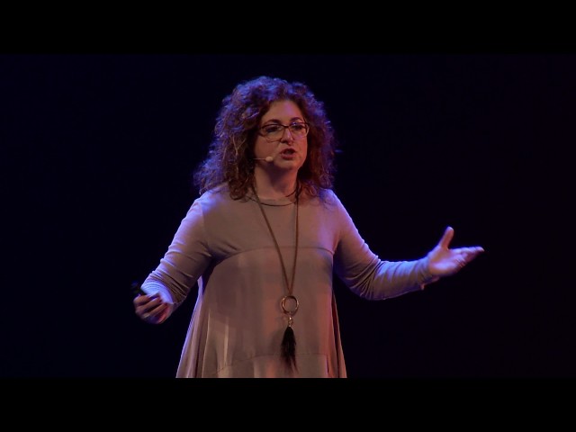 Refugiados ¿Víctimas o culpables? | Susana Mangana | TEDxMontevideo
