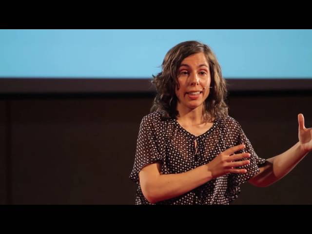 "Nuestra salud más allá del médico" | Andrea Burón | TEDxMalagueta